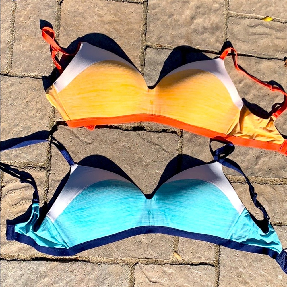 Set of 2 Victoria’s Secret No Wire Bras - 36d